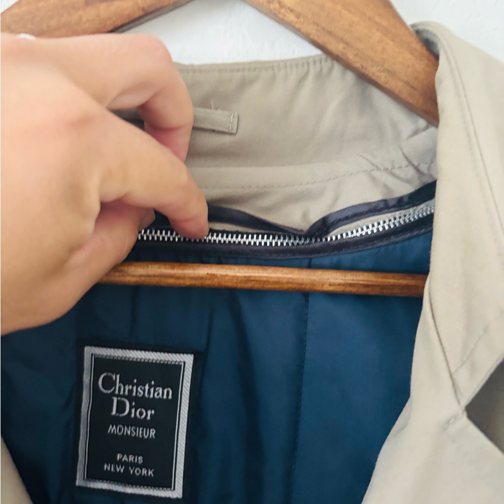 Christian Dior Tan Trench Coat 🧥 - Picture 10 of 13